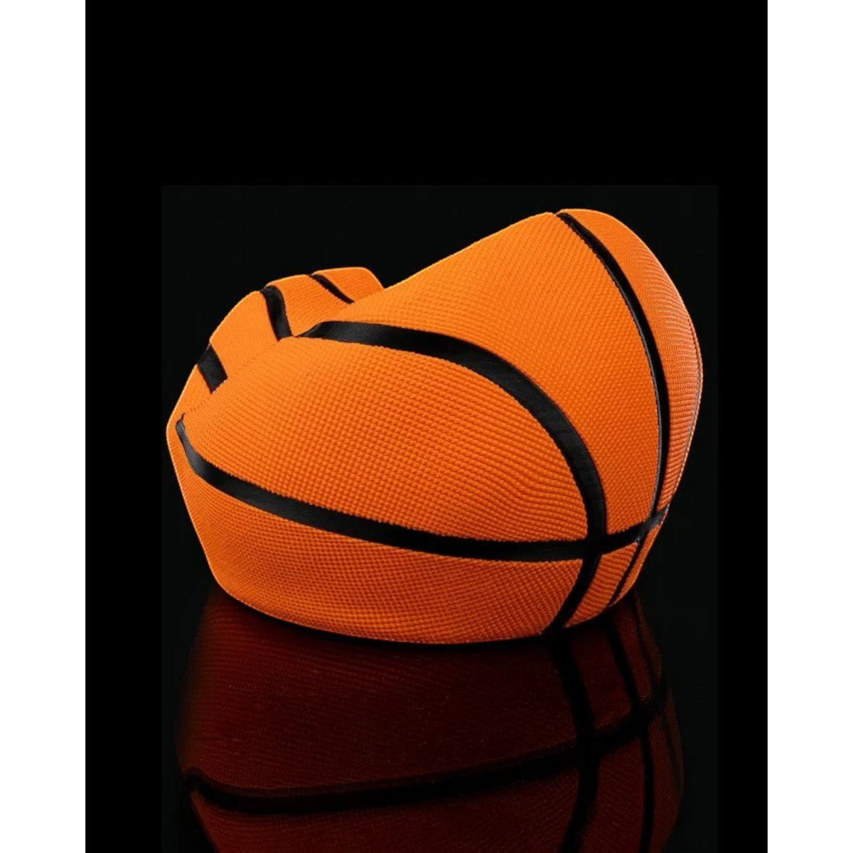 Magicland 3D turuncu basketbol topu şeklinde kol tutucu stant, siyah çizgili, spor temalı dekorasyon.