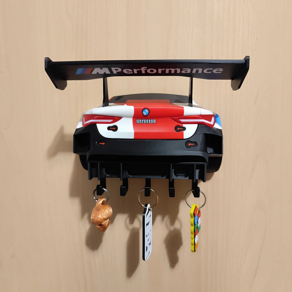 Magicland 3D BMW M4 GT3 yarış otomobili tasarımlı, 5 kancalı kırmızı beyaz mavi renkli duvar tipi anahtarlık askısı