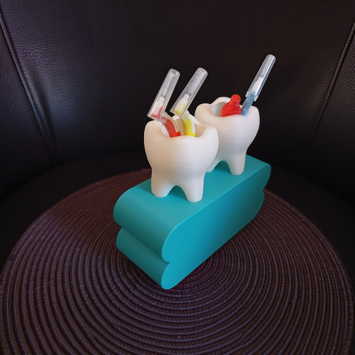 Magicland 3D diş figürlü, turkuaz çekmeceli ve beyaz azı dişi bölmeli plastik ağız bakım standı