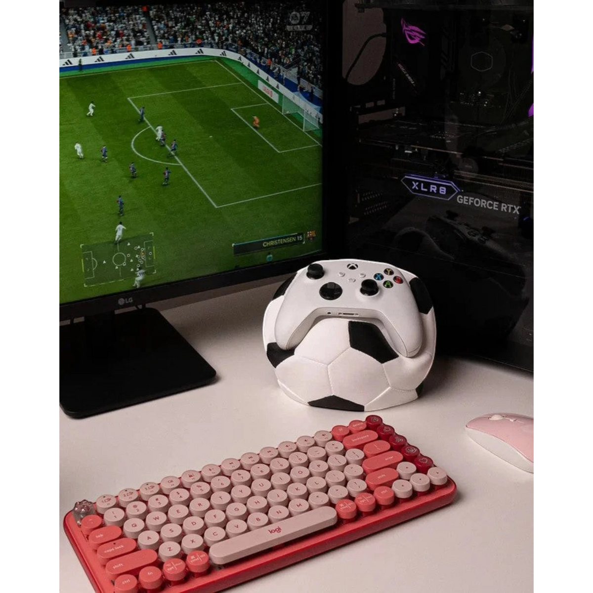 Magicland 3D futbol topu şeklinde beyaz ve siyah oyun kumandası tutucu stant