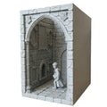 Magicland 3D Harry Potter kitap tutucu diorama, gri renkte, detaylı taş duvarlar ve kemerli giriş ile.