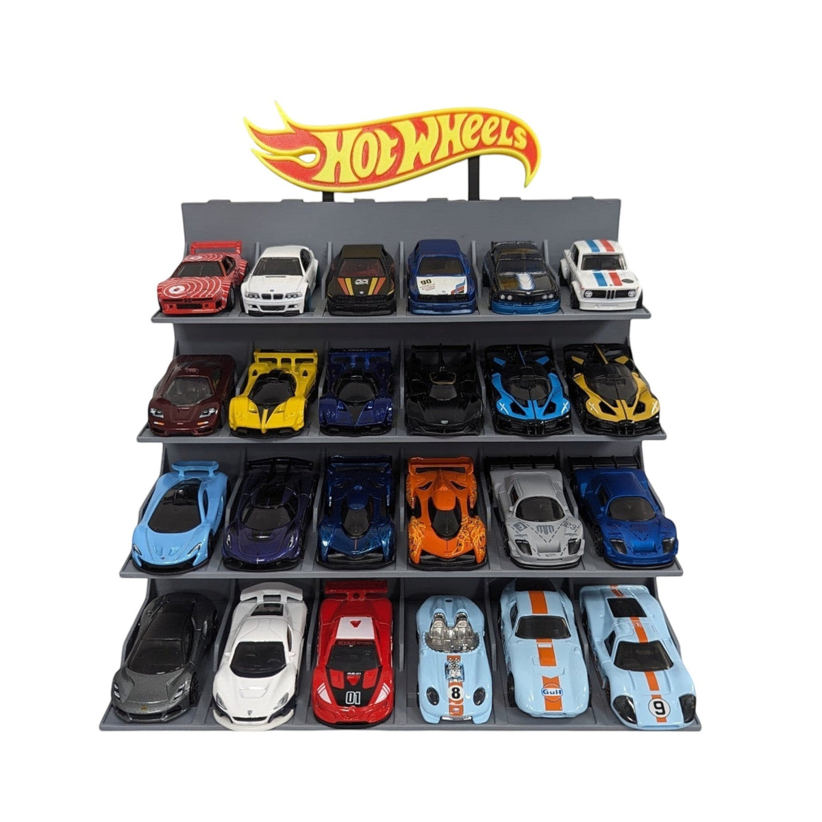 Magicland 3D Hot Wheels araba standı, 24 araba kapasiteli, gri renkte, 4 katlı ve her katta 6 araba sergileme alanı bulunur.