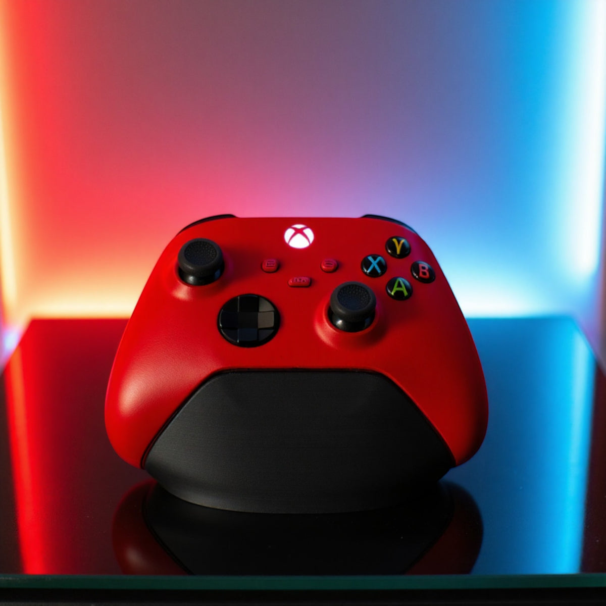 Magicland 3D kırmızı Xbox kol standı, sade ve fonksiyonel tasarım, gaming setup aksesuarı.