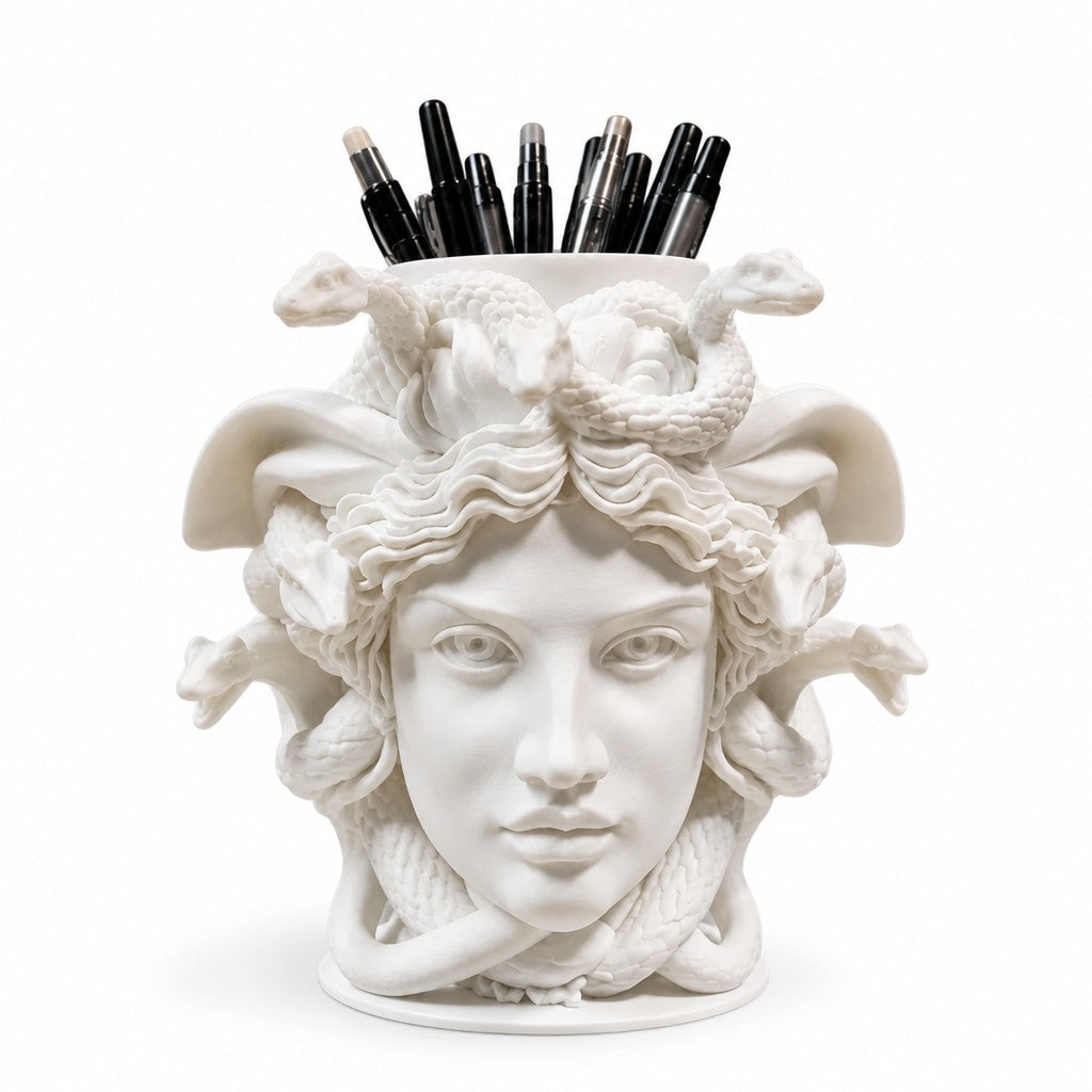 Magicland 3D mat beyaz mermer görünümlü yılan saçlı Medusa büstü şeklinde masaüstü kalemlik