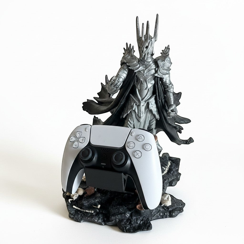 Magicland 3D'den Sauron figürlü, gri metal görünümlü, oyun kumandası tutacağı. Detaylı zırhı ve peleriniyle dikkat çekiyor.