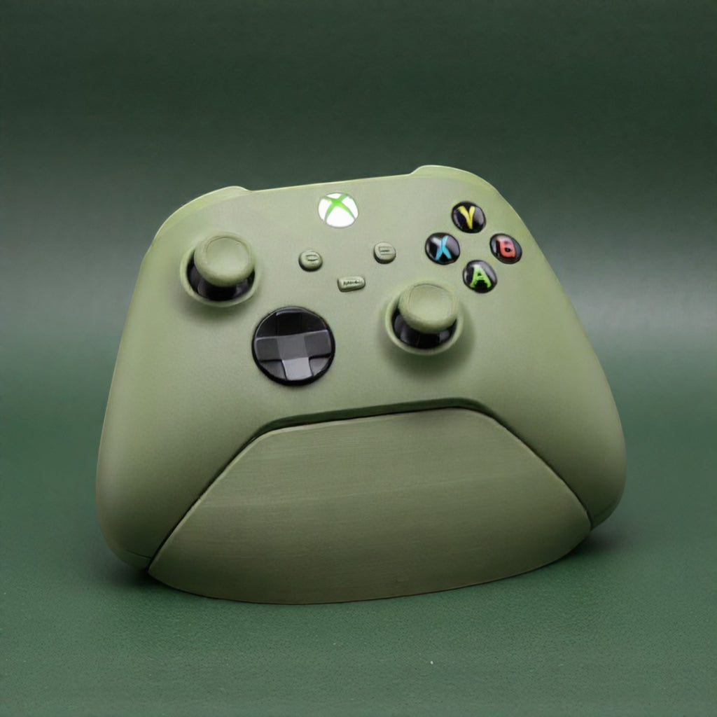 Magicland 3D klasik yeşil Xbox kontrolcü standı, sade ve fonksiyonel.