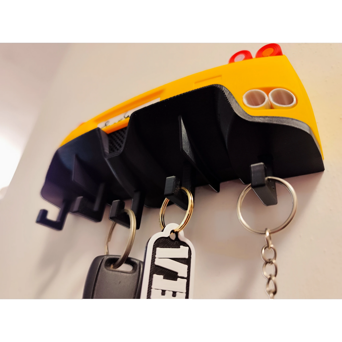 Magicland 3D yellow and black Ferrari Enzo rear car design key holder with 5 hooks.
